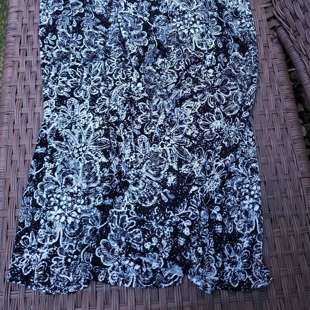 Christopher & Banks Black & white Skirt